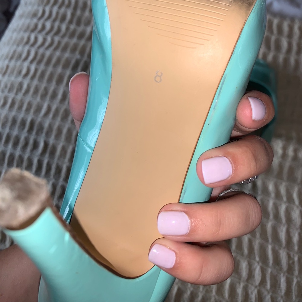 Adorable vintage looking mint heels - Picture 2 of 3